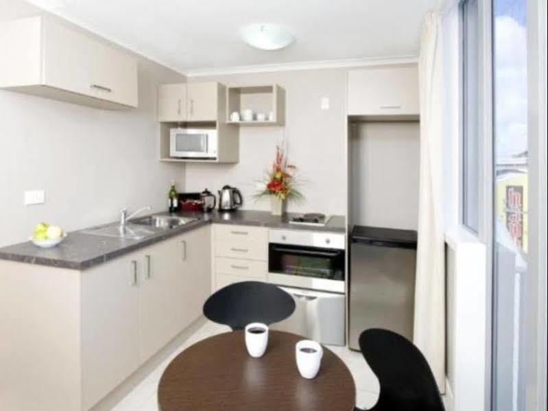 Quest On Ward Serviced Apartments Hamilton Bagian luar foto